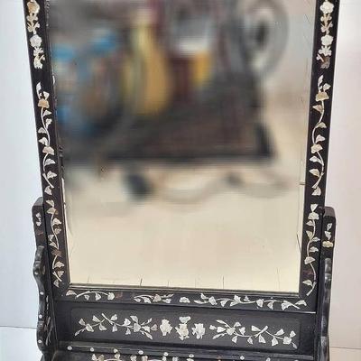 Antique Chinese Mother of Pearl Inlay 