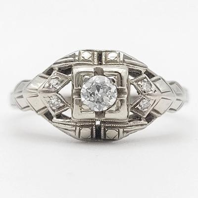 18K White Gold Victorian Style Diamond Ring 