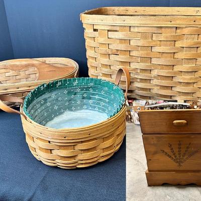 Storage Table And Baskets