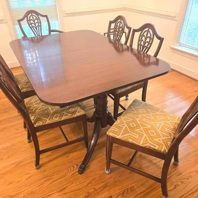 Vintage Mahogany 2 Pedestal Table 6 Chairs
