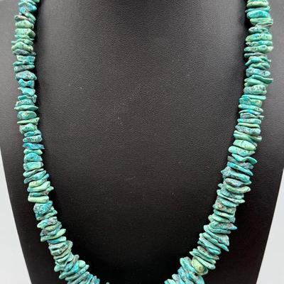 Vintage Native American Navajo Graduated Turquoise Necklace 