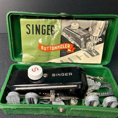 Singer Buttonholer Model #160506 Complete With 8 Templates 