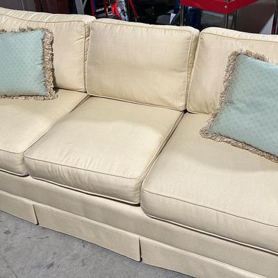 Norwalk Furniture Co Sofa Couch 