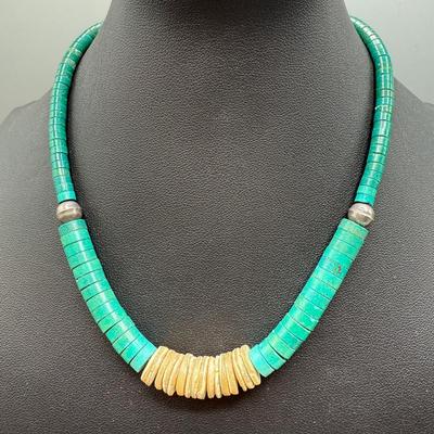 Vintage Navajo Graduated Turquoise Beaded Necklace 