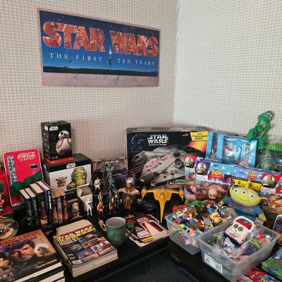 Sale Photo Thumbnail #33: Star Wars and vintage Star Wars toys and collectibles