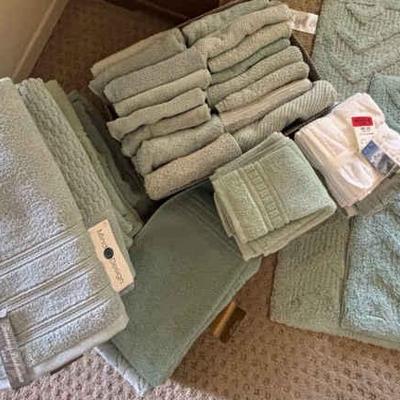 Kg142 bountiful linens