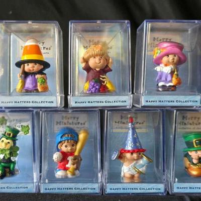 Kg126 hallmark happy hatters collection