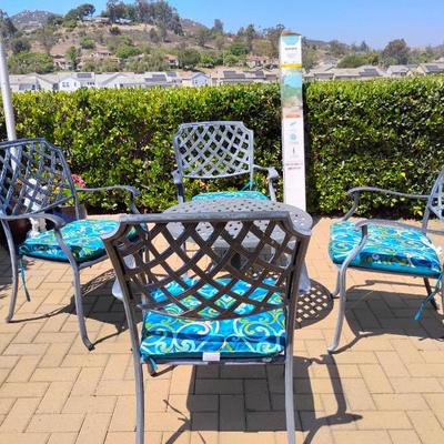 Kg167 metal backyard table and decor