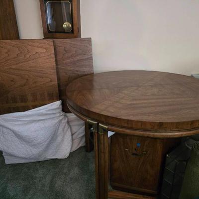 Kg212 drexel 40 inch table