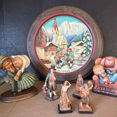 Kg188 vintage wooden anri carvings and plate