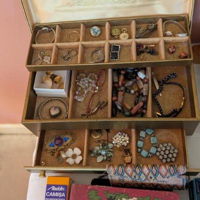 Sale Photo Thumbnail #415