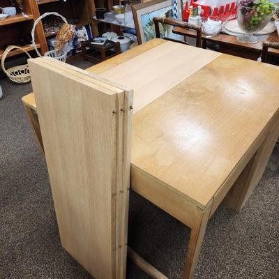 Sale Photo Thumbnail #4: 1950s Saginaw desk table