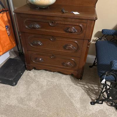 Sale Photo Thumbnail #96: Antique wash stand