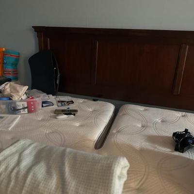 Sale Photo Thumbnail #78: Sleep number mattress split king