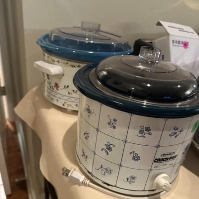 Sale Photo Thumbnail #13: Crockpots