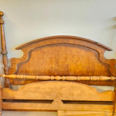 Sale Photo Thumbnail #69: Antique King Frame