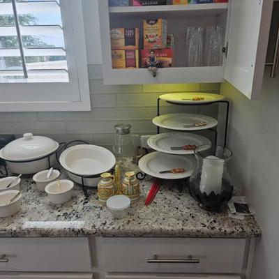 Sale Photo Thumbnail #58: Dishware