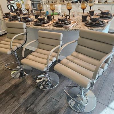 Sale Photo Thumbnail #63: Set of 3 Zuri barstools