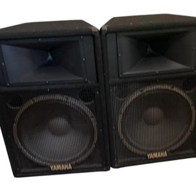 Pair of yamaha speakers model s115iv