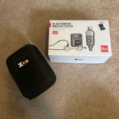 Xvive u4t9 wireless in ear monitor system