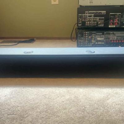 Audio source soundbar speaker