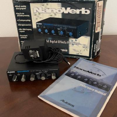 Alesis nanoverb 18 bit digital effects processor
