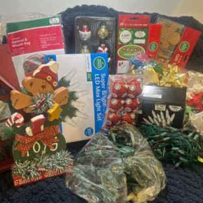 Holiday and seasonal decoration bundle