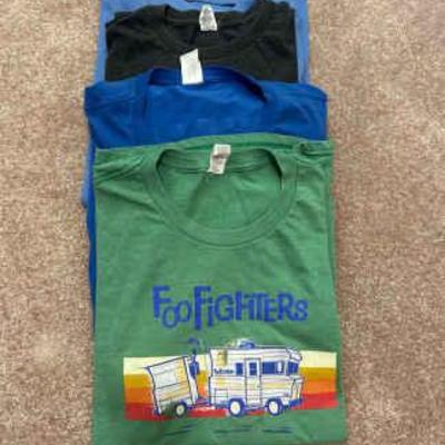 Foo fighters xl t shirt lot