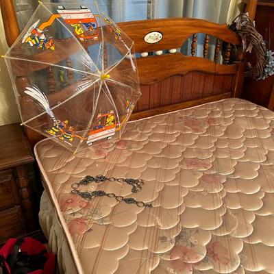 Sale Photo Thumbnail #97: Bed