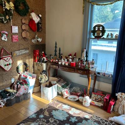 Sale Photo Thumbnail #111: Vintage Christmas collection 
