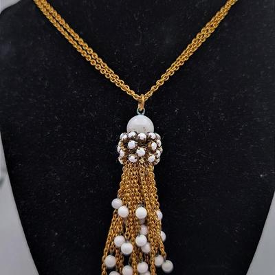 Vintage Gold Tone Tassel Necklace
