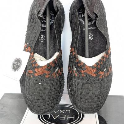 New in Box Heal USA Woven Slip On Shoes Women's Size 6 Blk/Brwn Caige Pattern Memory Foam