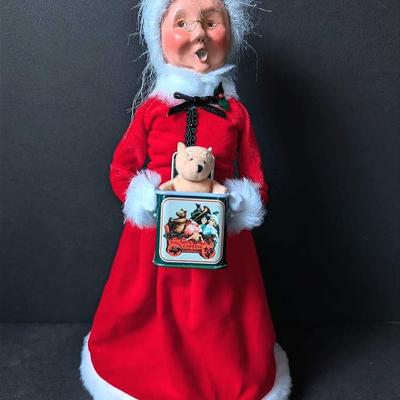 Vintage Byer's Choise Christmas Caroler Figure/Doll | Mrs. Claus Decoration