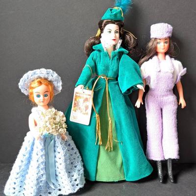 3 Doll Lot | Gone w/ the Wind Scarlett | Fashion Doll w/ Crochet Outfit | Small Doll w/ Blue Crochet