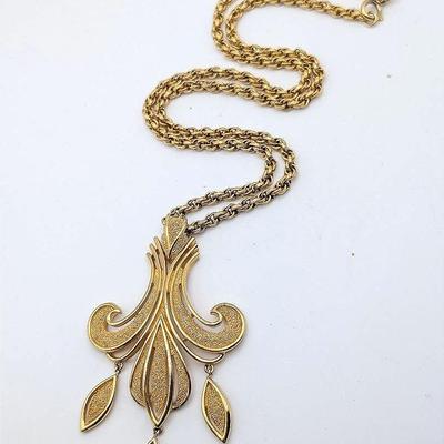 Vintage Gold Tone Crown Trifari Fleur De Lis Statement Necklace  

