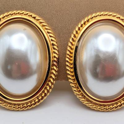 Vintage Napier Screwback Gold Tone and Faux Pearl Earrings
