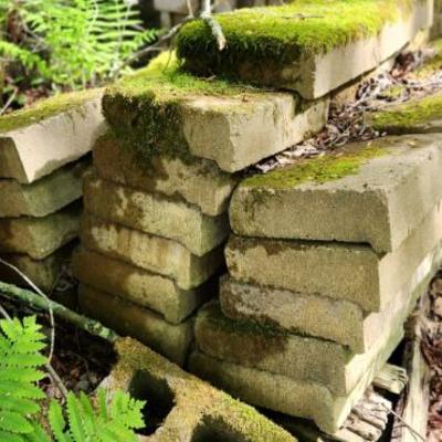 Sale Photo Thumbnail #37: paving stones