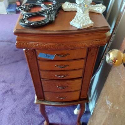 Sale Photo Thumbnail #68