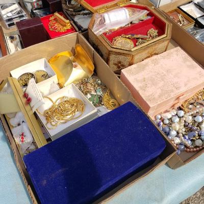 Sale Photo Thumbnail #203