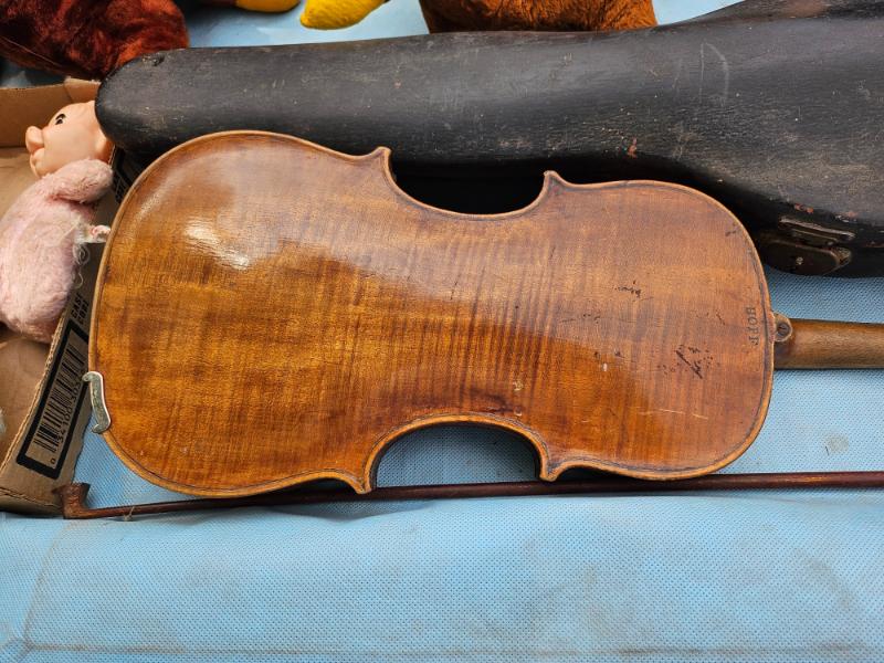 Sale Photo Thumbnail #330