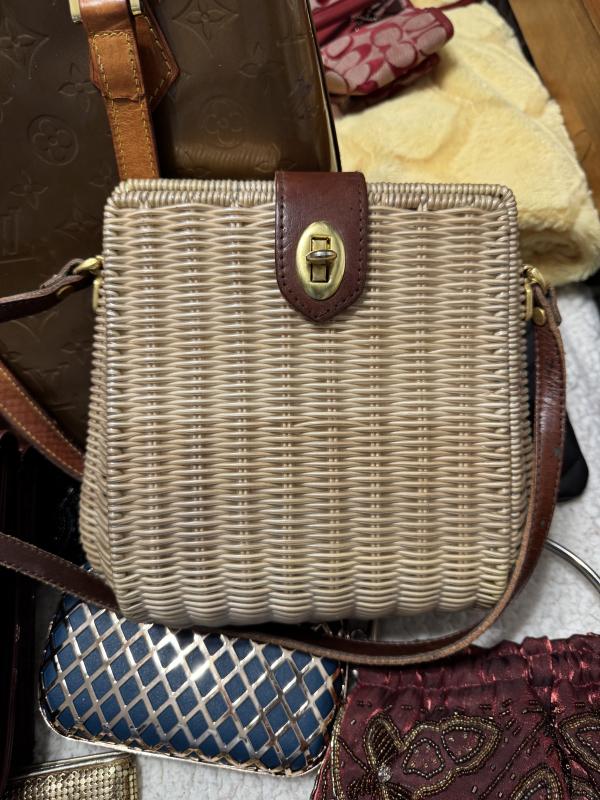 Sale Photo Thumbnail #205