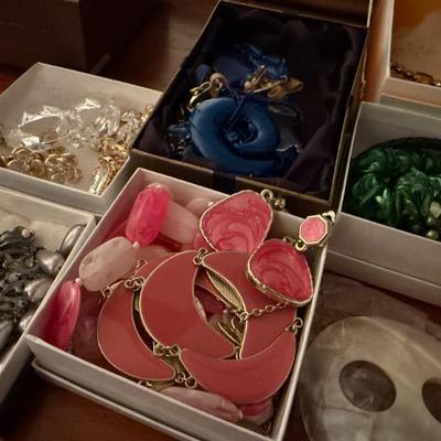 Sale Photo Thumbnail #141
