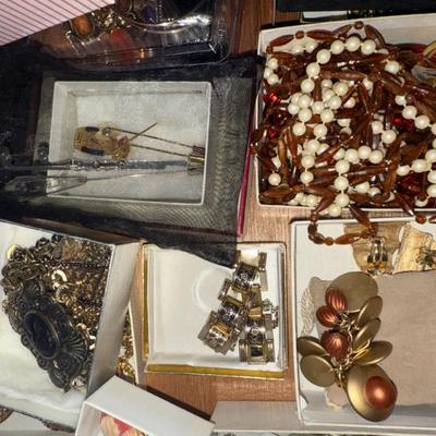 Sale Photo Thumbnail #148