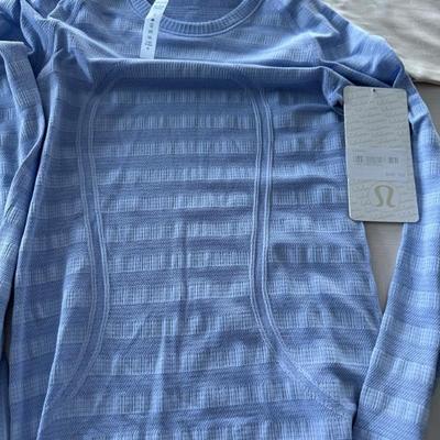 lululemon tops with tags
