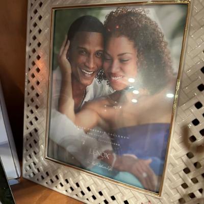 Lenox frame