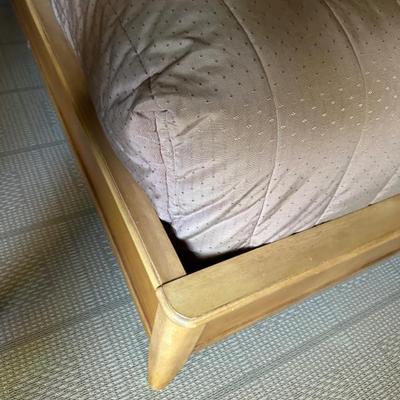 bedroom set by Lane