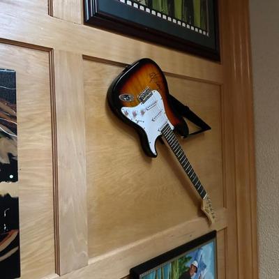 Guitar signed by Alice Cooper