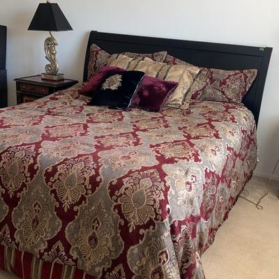 Queen Comforter