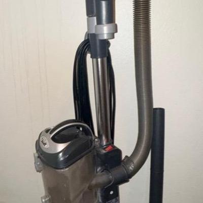 Shark Vacuum Cleaner 