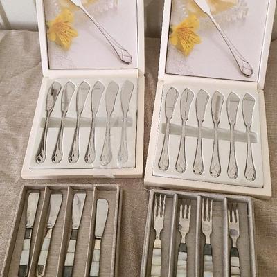 Towle Mother Of Pearl Forks/Knives And Mikasa Stainless Knives